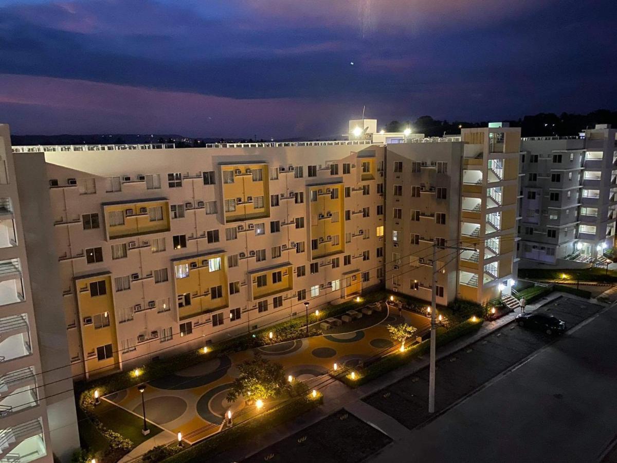 Entire 2Br Condo Unit@8 Spatial Condominium Davao Bagian luar foto