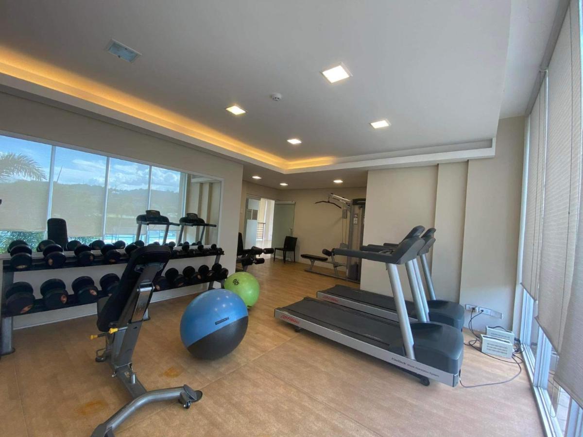 Entire 2Br Condo Unit@8 Spatial Condominium Davao Bagian luar foto